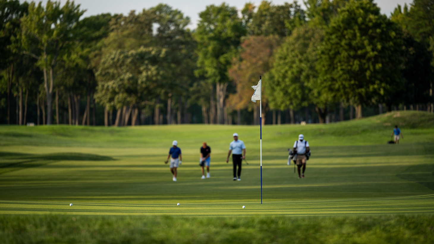 The group went flag hunting on this par-4....